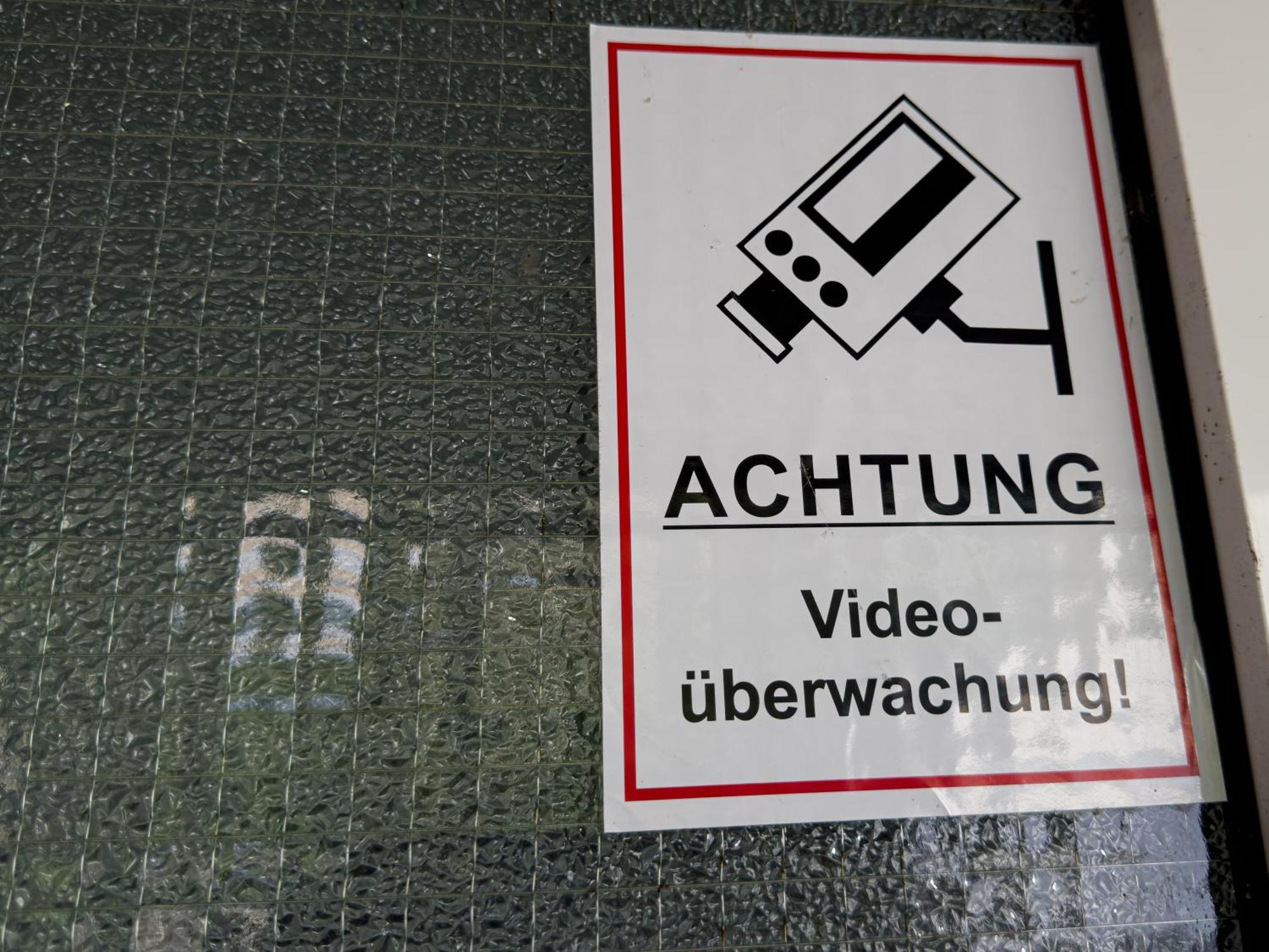 Immostay S#9 - Balkon Und Parkplatz, Naehe Mercedes Benz, Wifi, 4k Streaming *